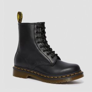 DR. MARTENS 1460 BOOTS SIZE 7